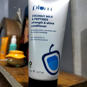 PLUM Coconut Milk & Peptides Conditioner