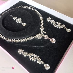 Jwellery Set + Freebies