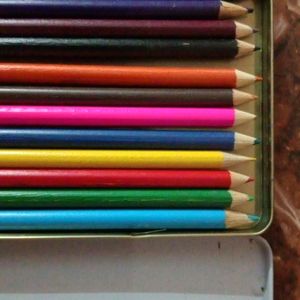 KIDS COLOURING PENCILS FOR SALE !!!