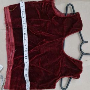 HANDSTICHED VELVET LEHENGA