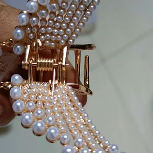 Price Drop Korean Pearl Hair Clip/Butterfly/Clutch