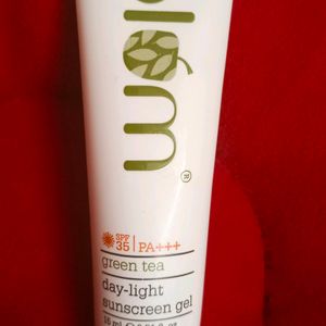 SPF 35 Green Tea Day-Light Sunscreen Gel