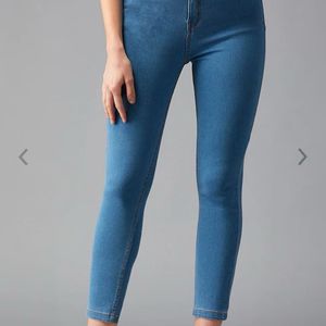 Skinny Fit High-Rise Stretchable Jeans