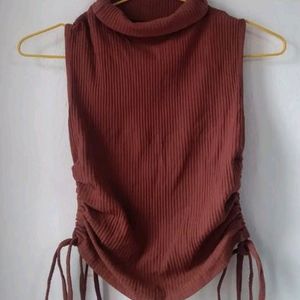 Turtle Neck Top With SLEEVELESS