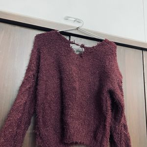 Maroon stylish sweatshirt