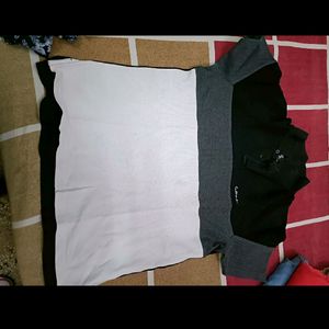 Red Tape Black And White T Shirt In L Size