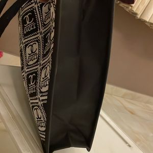 Gucci Printed Handbag