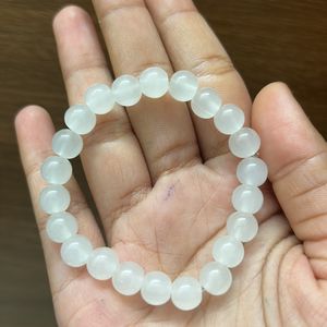 Hand Bracelet White