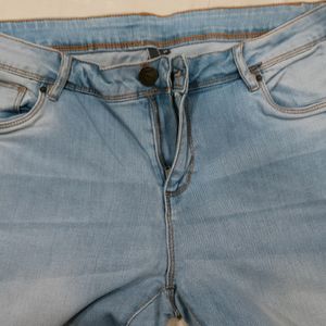 Sustainable Stylish Blue Jeans On a Budget!