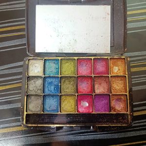 Miss Rose Eyeshadow Palette