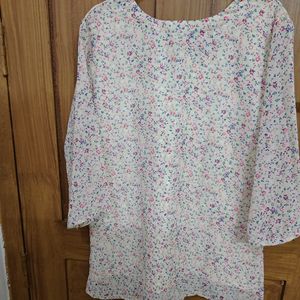 Floral Tunic With 3/4 Sleeves