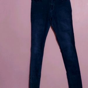 Skinny and Stretchable Jeans