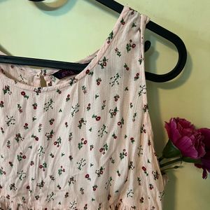 Floral Ruffle Tank Top 🌷🌷