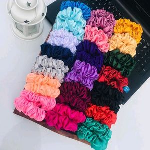 20 Pair Scrunchies