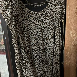 Body Fitted Leopard Print Deep Neck Top🤎🐆