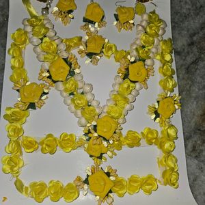 Haldi Flower Jewellery Set