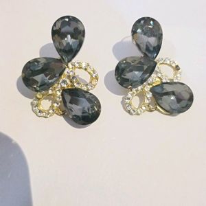 Black Stone Earings