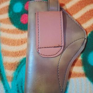 Holster Made Up Of Pure Leather And Triple Lock