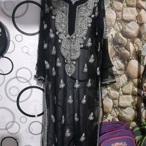 Lakhnavi Kurti