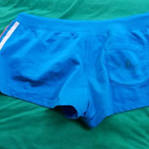 WAIST 32 BRANDED SHORTS