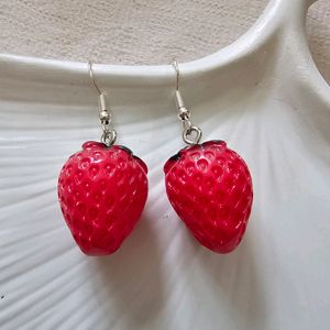 Strawberry Earrings 🍓