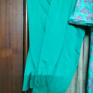 Cotton Kurti And Leggins.