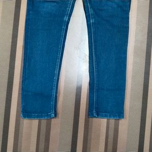 V-42 Size-30 Slim Fit Women Denim Jeans