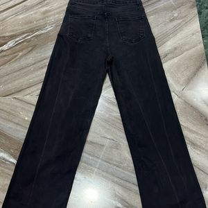 Kotty Black Straight Fit Jeans