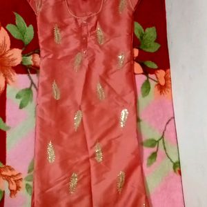 Beautiful Peach Colour Of Kurti 🌸..