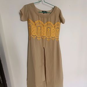 Beautiful Embroidered Stylish Kurti