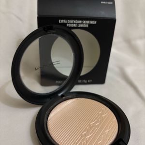 Mac blush And highlighters