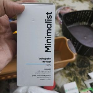 Minimalist Aquaporin Booster Cleanser