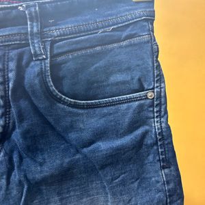 BLUE JEANS WITH GREAT QUALITY