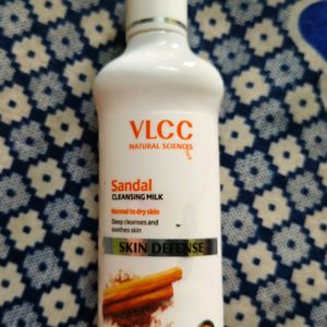 VLCC Sandal Cleansing Milk