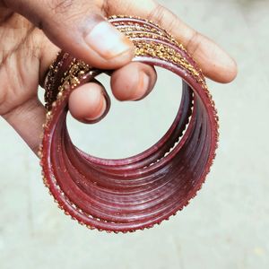 ✨Beautiful Maroon Colour Bangle✨