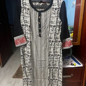 Srishti Black And Beige Kurti