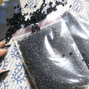 Black Plastic Crystal Small Beads