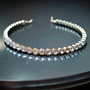 Rhinestone Neck Choker (One Layered)