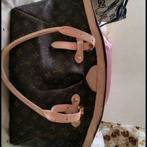 Louis Vuitton AUTHENTIC (Coded)