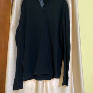 Black Very Comfortable Sweater