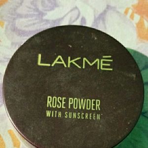 LAKME ROSE POWDER WITH SUNSCREEN &FREE PEARS SOAP