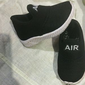 New  Black Air Shoes Wore Only For 1hour
