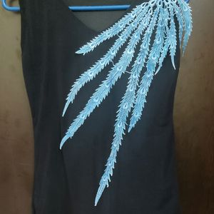 V-neck, Black Sleeveless Top With Blue Design