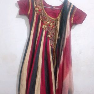 LADIES GOWN