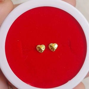 Beautiful New Heart Shape ❤️ Studs