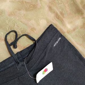 Fruit Of The Loom slim fit Knit Capri - Size M/ L