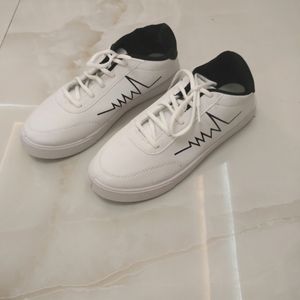 Modern Unisex Casual Shoes