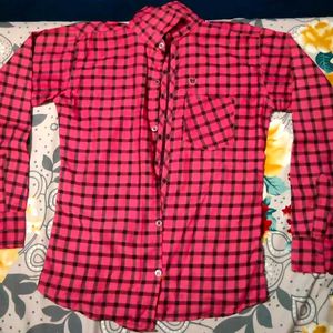 T Shirt For Childern Lightly Used Best Condition