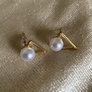 Pearl Studs