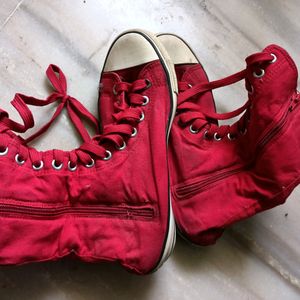 Red Solid Boots For Men